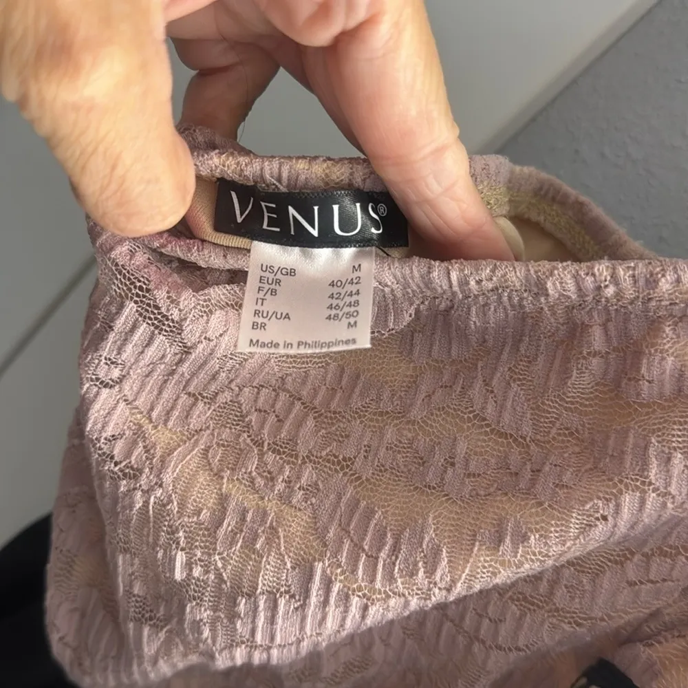 Dress soft pink and black lace dress - Image 4