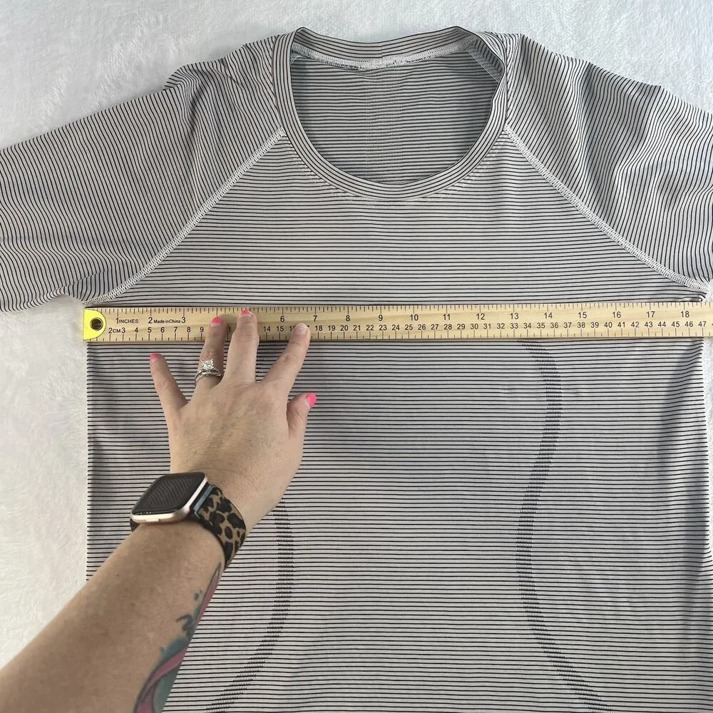 Lululemon Size 10 Run Swiftly Tech Long Sleeve Crew Tempo Stripe Black White - Image 13