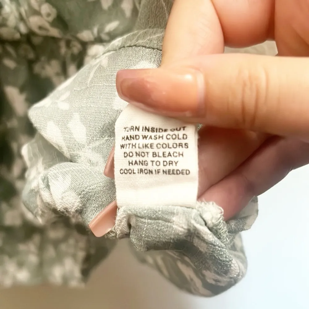 E&M Juniors Green Floral Babydoll Smocked Back Adjustable Strap Tank Top - Image 9