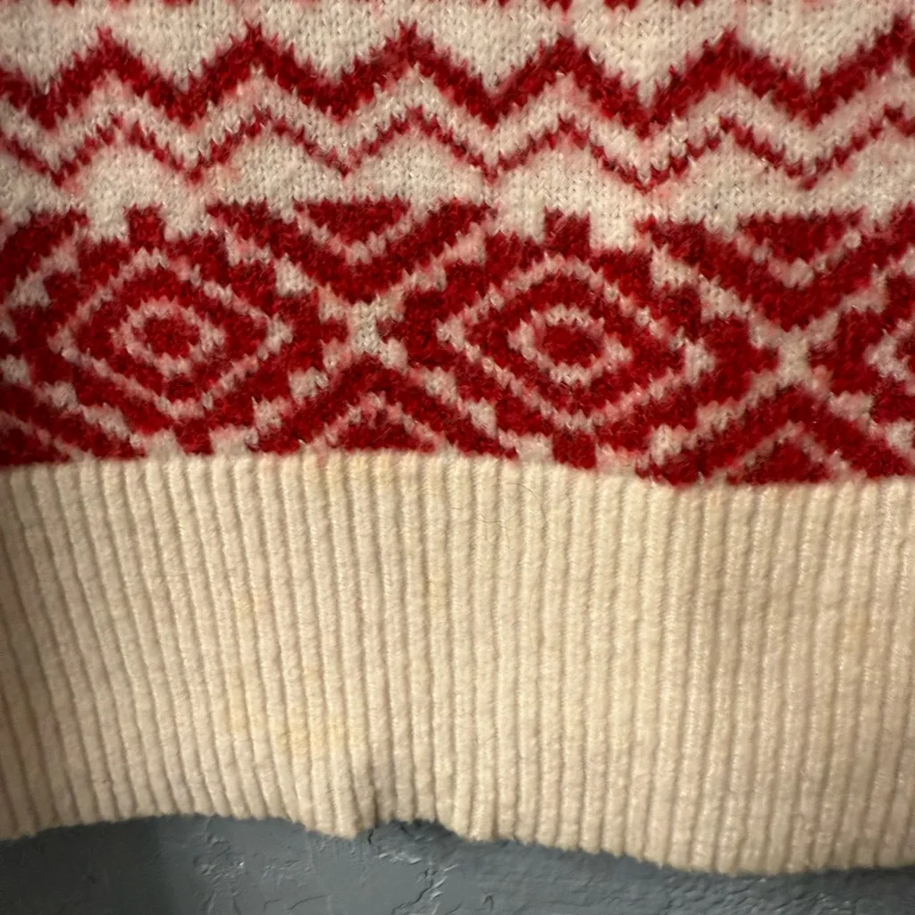 Loft Women's Red and cream Patterned holiday Sweater - Image 8