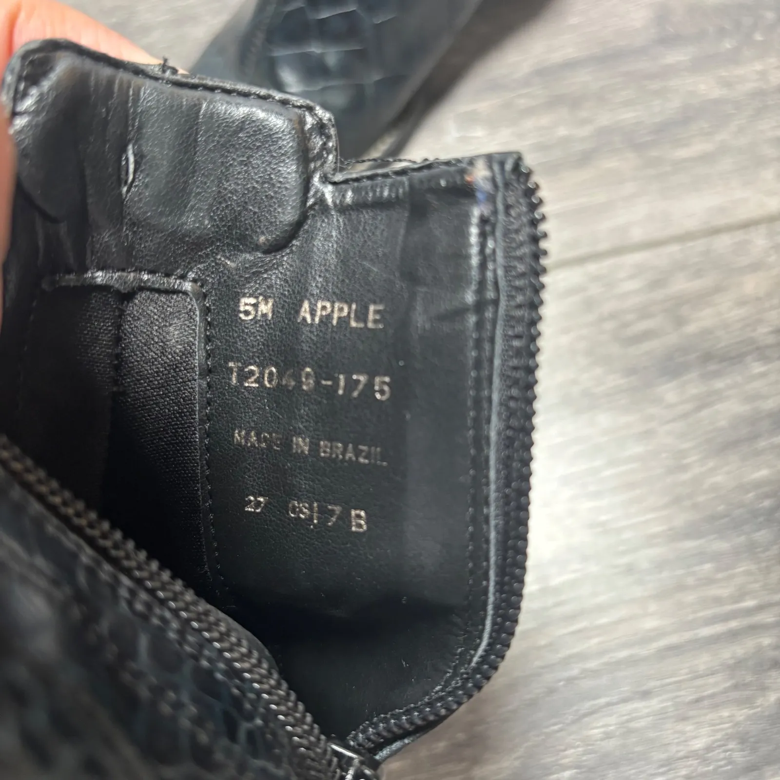 Trotters Black Croc Embossed Booties Square Toe Side Zip Block Heel Size 5M - Image 9