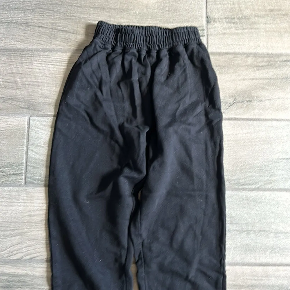 Missguided  black sweatpants - Image 2