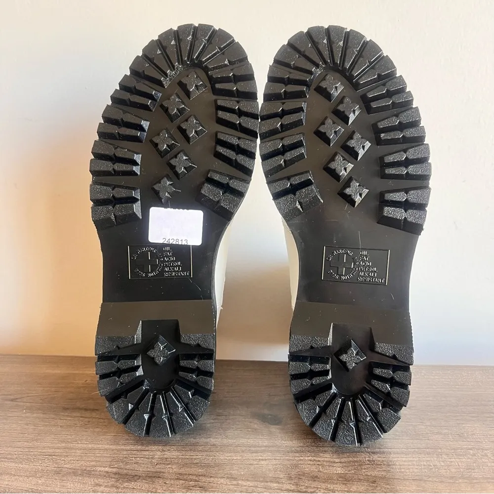 Dr. Martens Unisex 2976 Quad Boot Size 8 or 9 #338A - Image 8