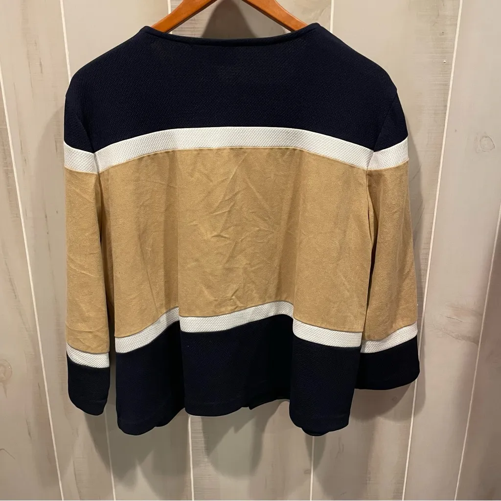 Cute relaxed Chico’s travelers camel navy striped cardigan top faux suede - Image 10