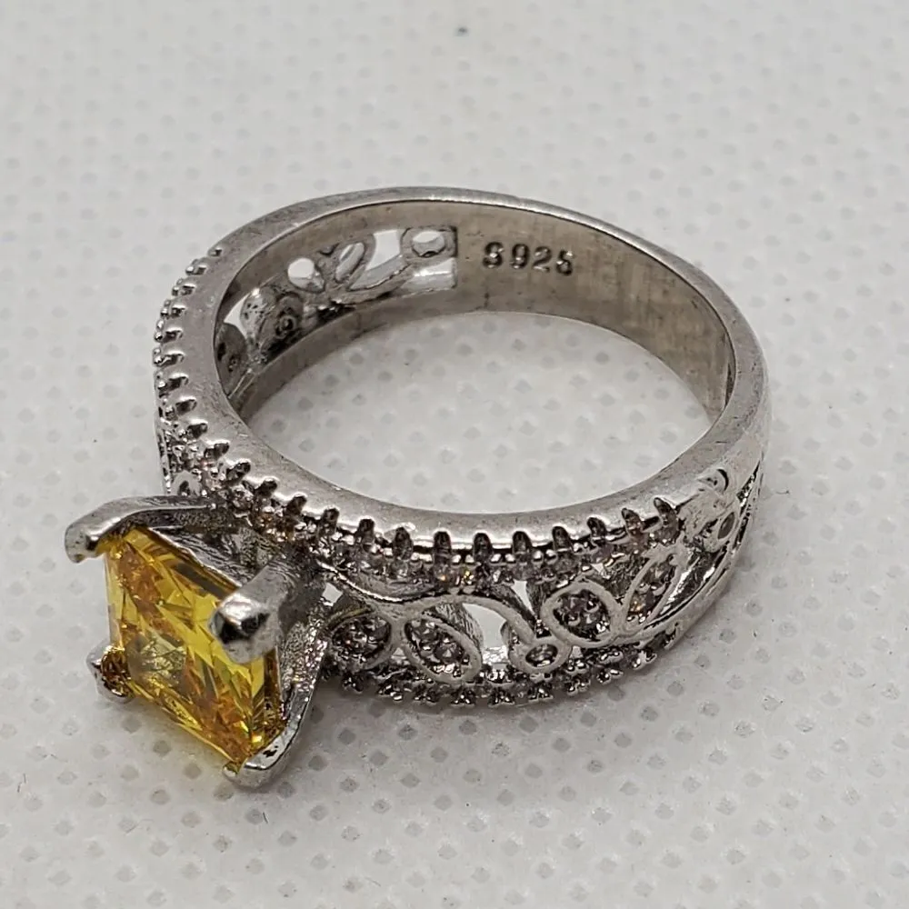 Sterling Silver Yellow & Clear Stone Ring (8) Yellow - Image 7