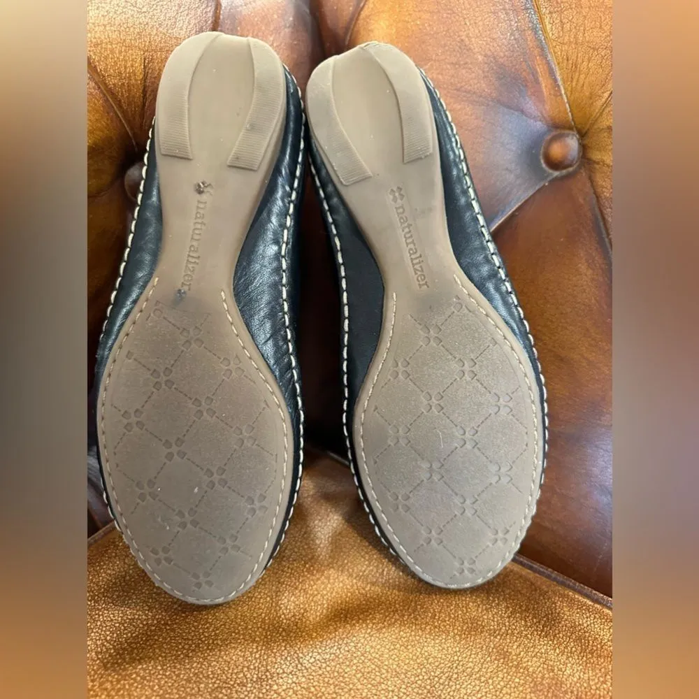 EUC NATURALIZER black flat ballerina leather shoes with white stitches Sz 6 - Image 8