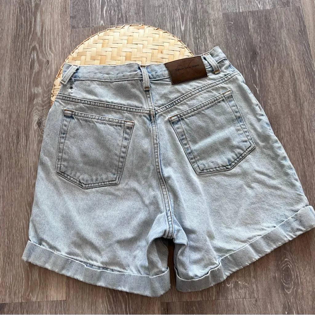 Vintage‎ 90’s Calvin Klein mom Jean shorts high rise cuffed hem light wash - Image 7
