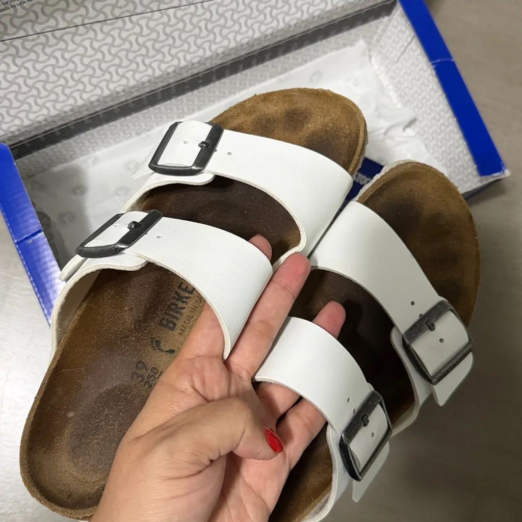 Birkenstock Arizona BS White Sandals, size 39, normal width, EUC - Image 7