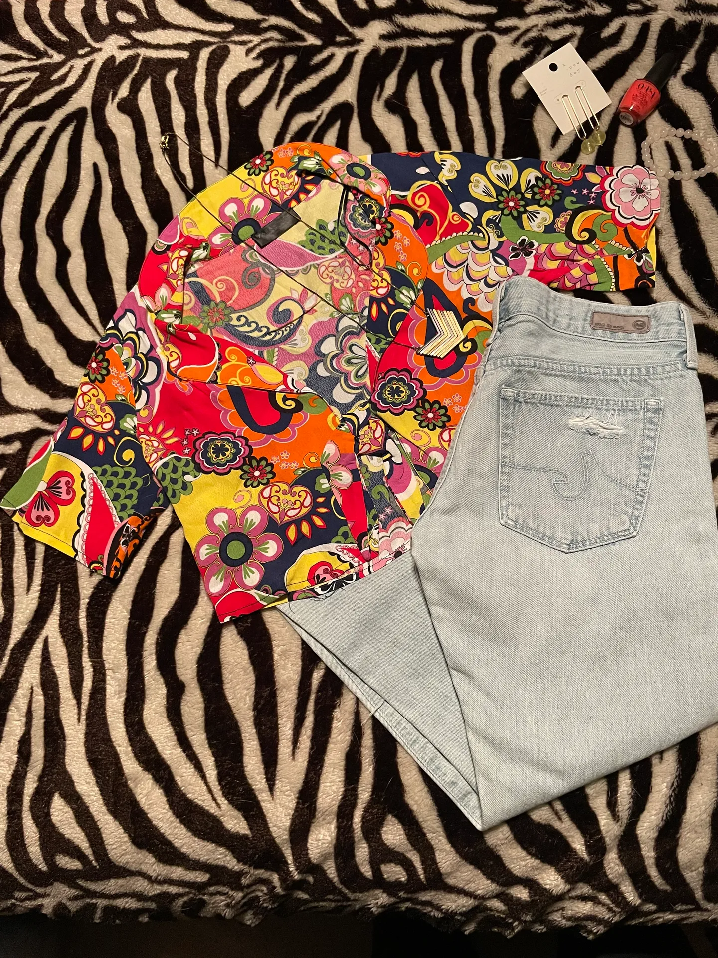 Psychedelic Floral Tie Front Crop Blouse - Image 9