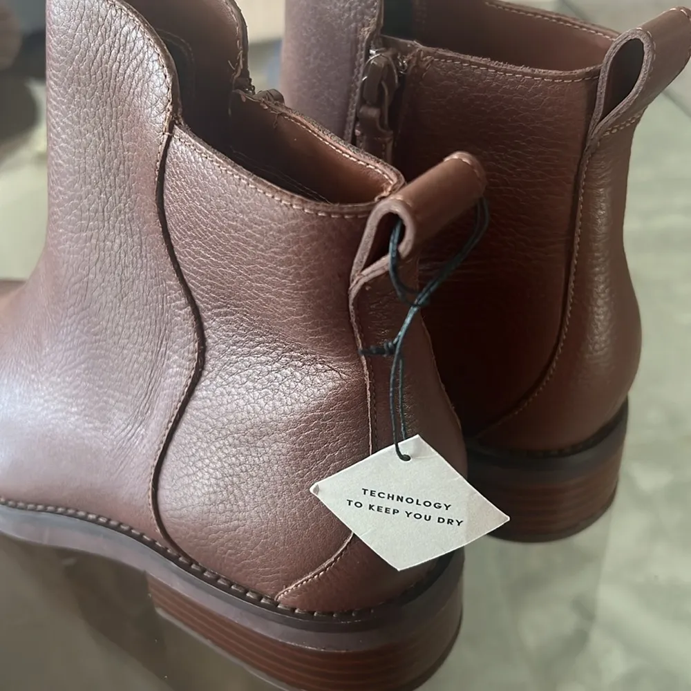 COLE HAAN Waterproof River Chelsea Booties, Sequoia Le Size 7, New w/o Box - Image 10