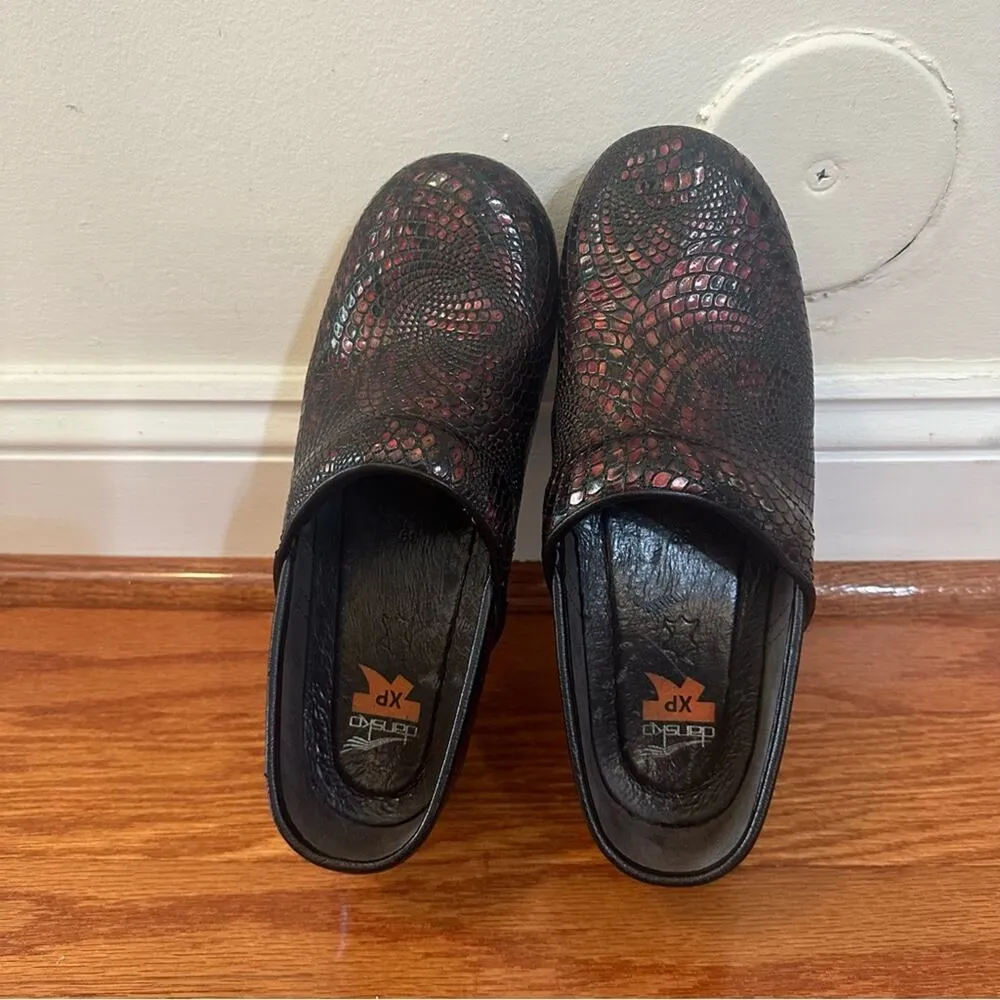 Dansko Professional Clogs sz 39 Abstract print sz US 8.5/9 Slip On Nursing Shoes - Image 5