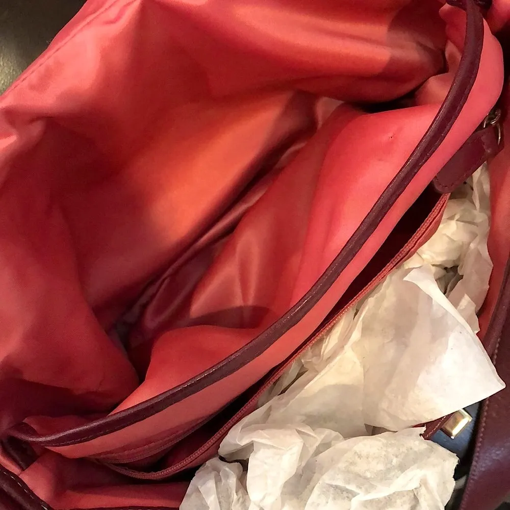 Vintage Legacy Wine Red Turn Lock Tumbled Leather Crossbody Shoulder Bag - Image 8