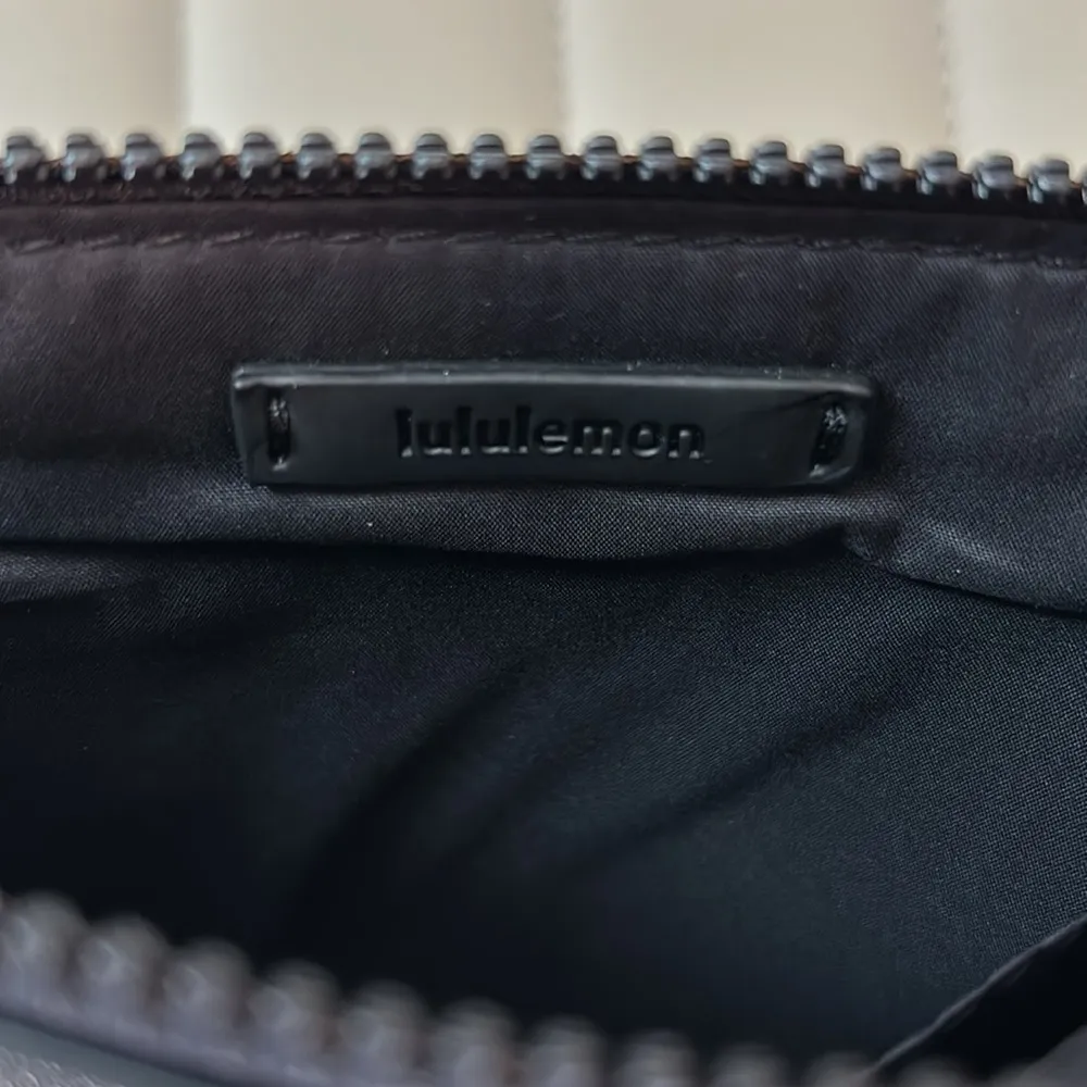 Lululemon  Goody Bag - Black Sparkle - Image 5