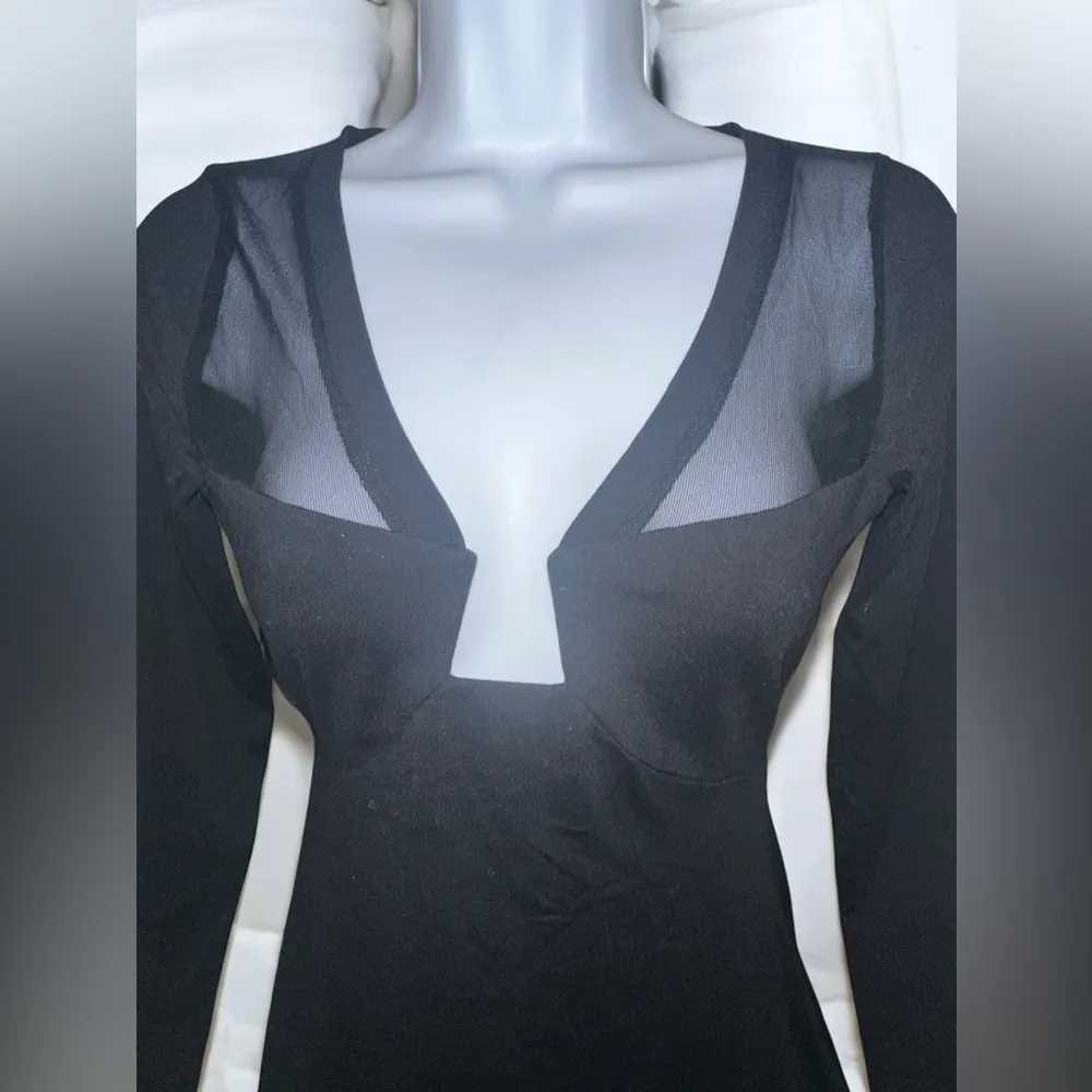 SUSANA MONACO- BLACK V NECK WIRE MESH MINI DRESS SIZE SMALL NWT!! - Image 4