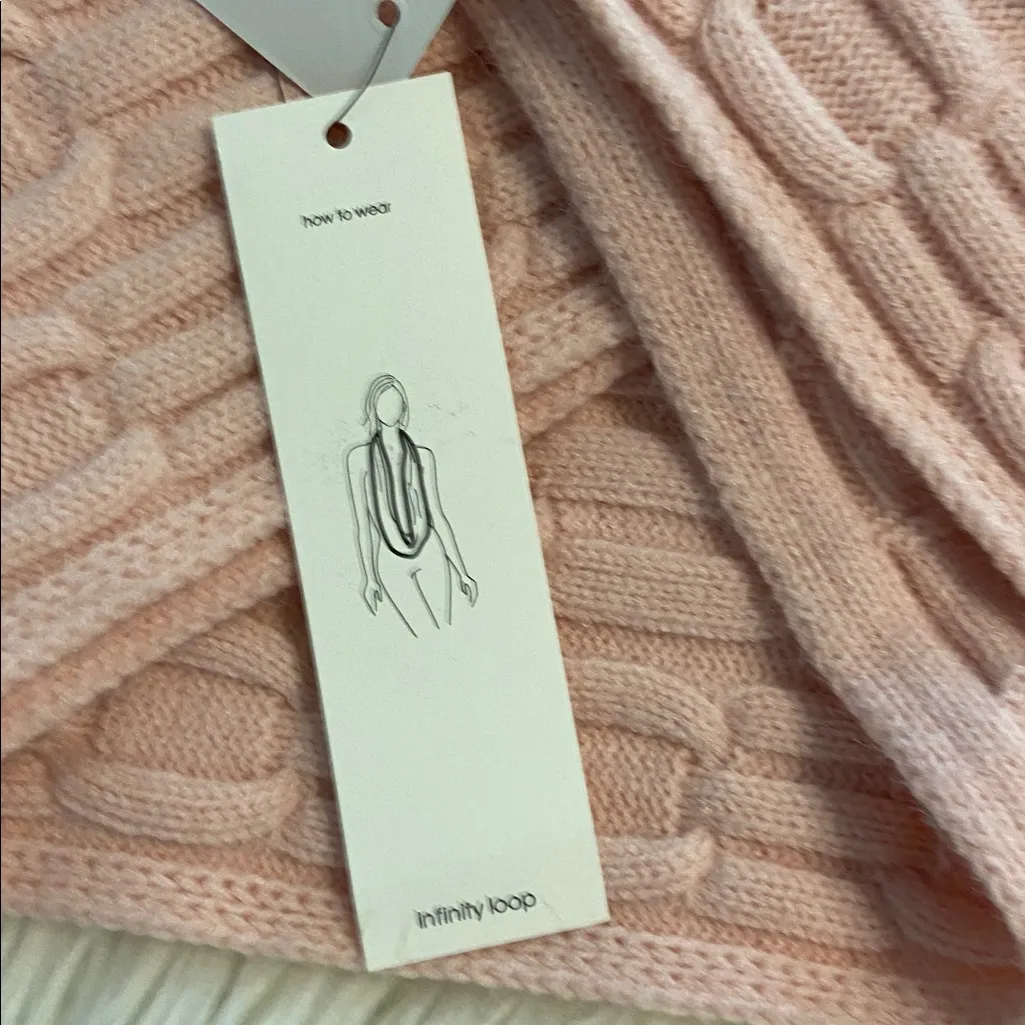 Calvin Klein Pink Knit Scarf one size it’s a infinity loop wide 10” brand new - Image 3