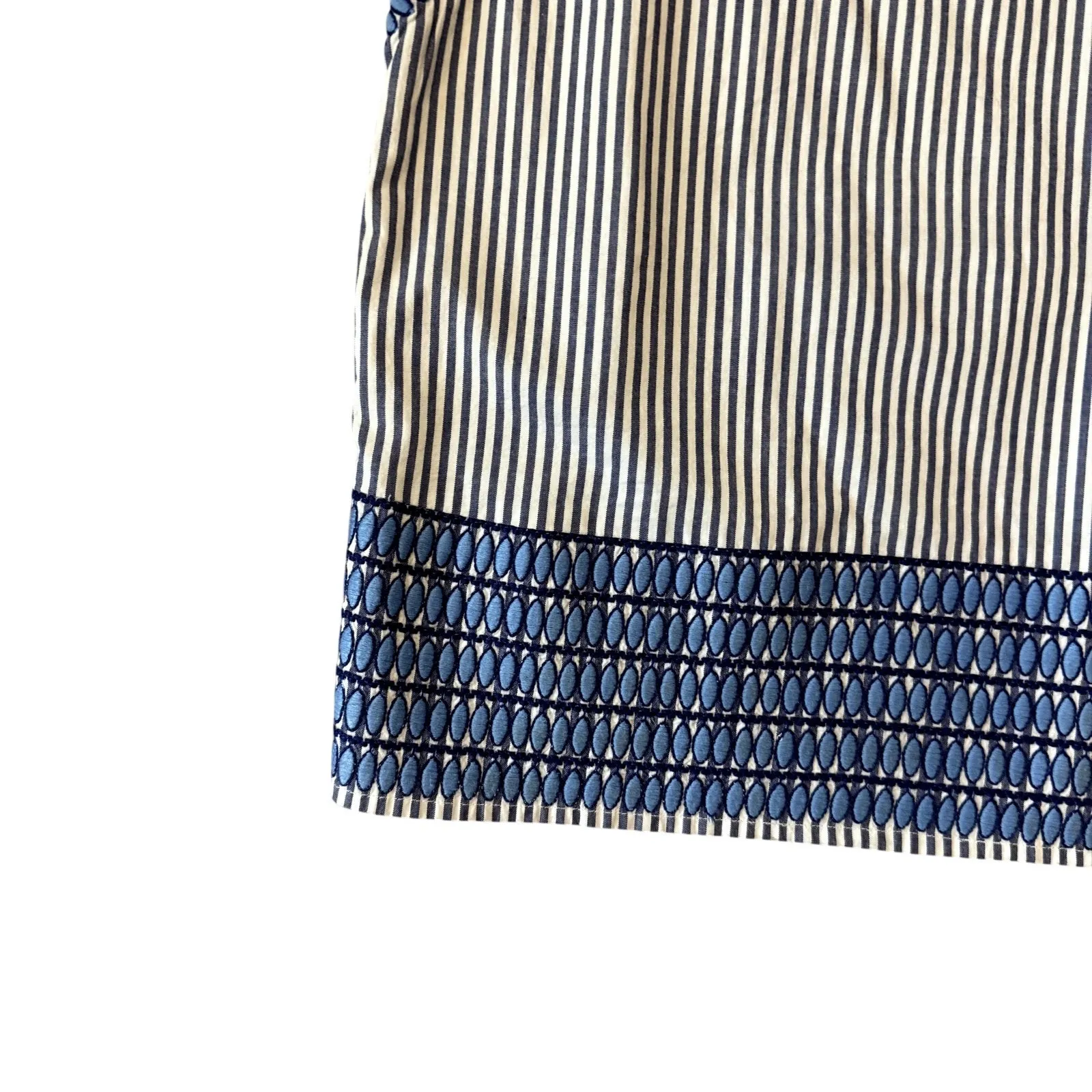 NWT Vineyard Vines Cisco Blue Blue and White Striped Embroidered Dress Size 4 - Image 3