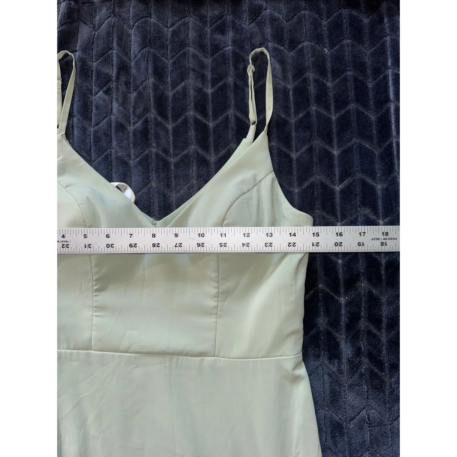 AZAZIE Stretch Agave‎ Sheath V-Neck Pleated Stretch Satin Dress Size 4 - Image 7