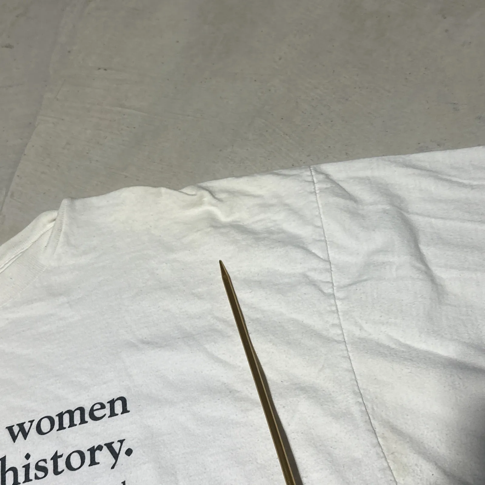 VTG Y2K T Shirt Size 2XL 2004 Alore' Laurel Thatcher Ulrich USA *STAINED* White - Image 9