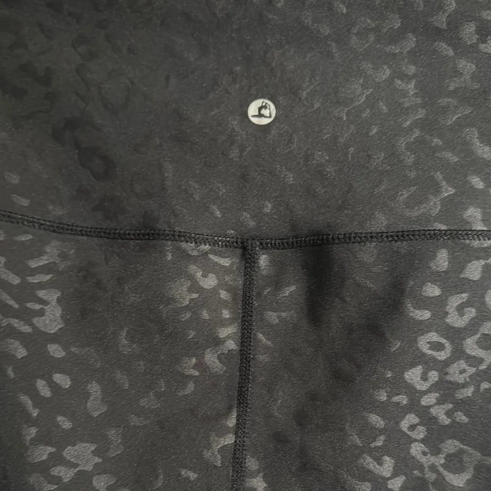 Black Leopard Print Leggings Size L - Image 7