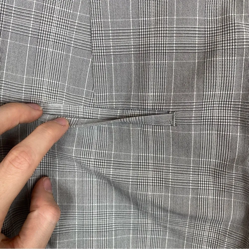 Zara Basic Gray and White Plaid Tapered Leg Trousers - Image 8