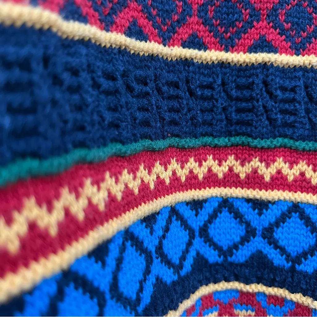 Vintage Multicolor Patterned Sweater fair isle stripe textured chunky knit Red Size M - Image 9