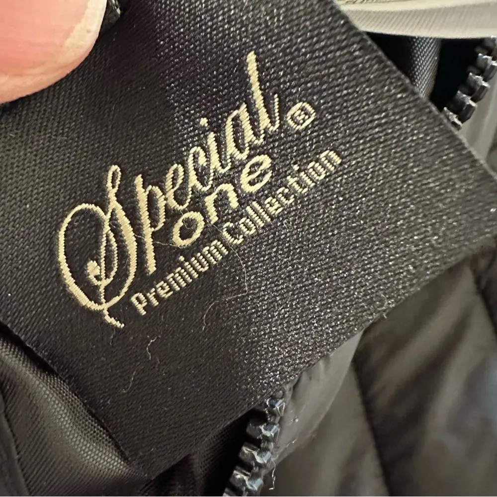 Maroon/Black Reversible Jacket with Quilted Design Fabric - Image 3