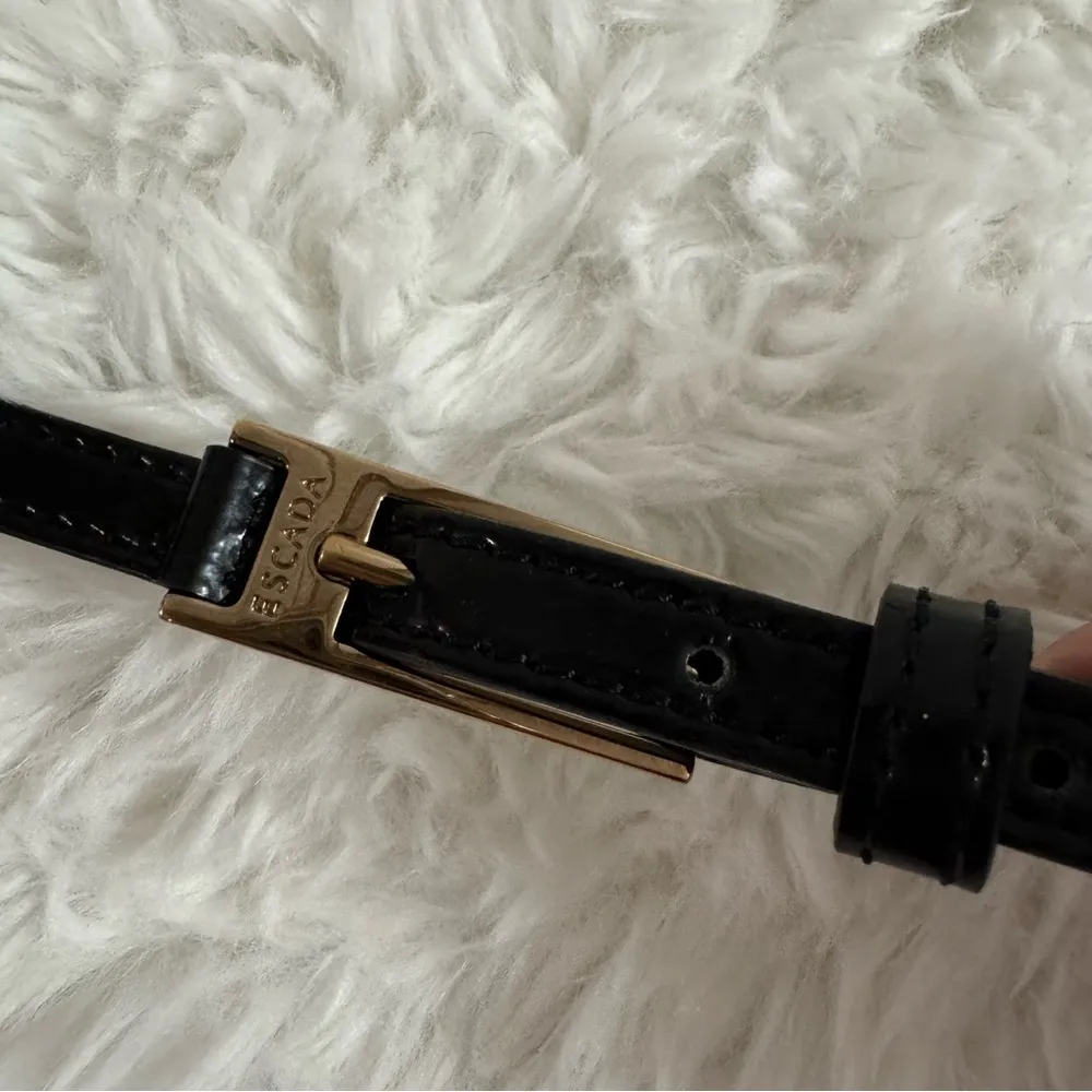 Escada Black Leather Belt with Gold Buckle Size 40 - Image 7