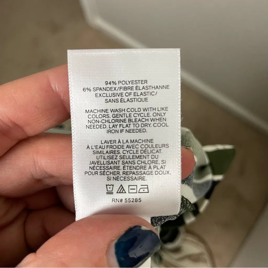 BNWT! Express Black, Green, and White Striped Jumpsuit Size L - Image 8