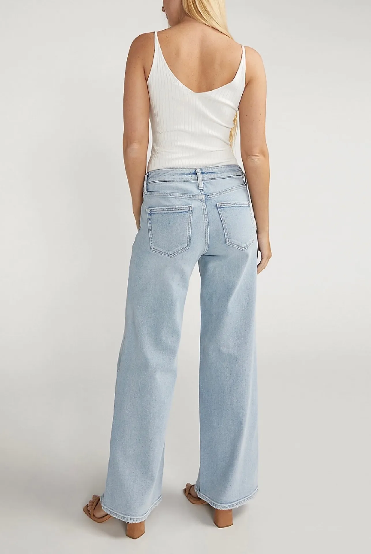 Silver Jeans NWOT High Rise Suki Wide Leg Jeans Size 33 TALL - Image 3