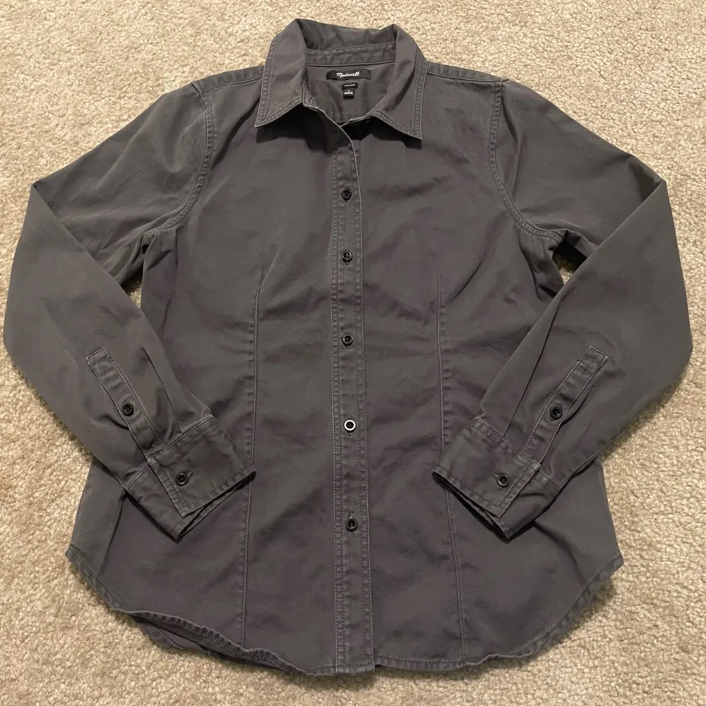 Women’s Madewell Darted Fitted Button-Up Shirt in (Re)generative Chino Size 6 - Image 8