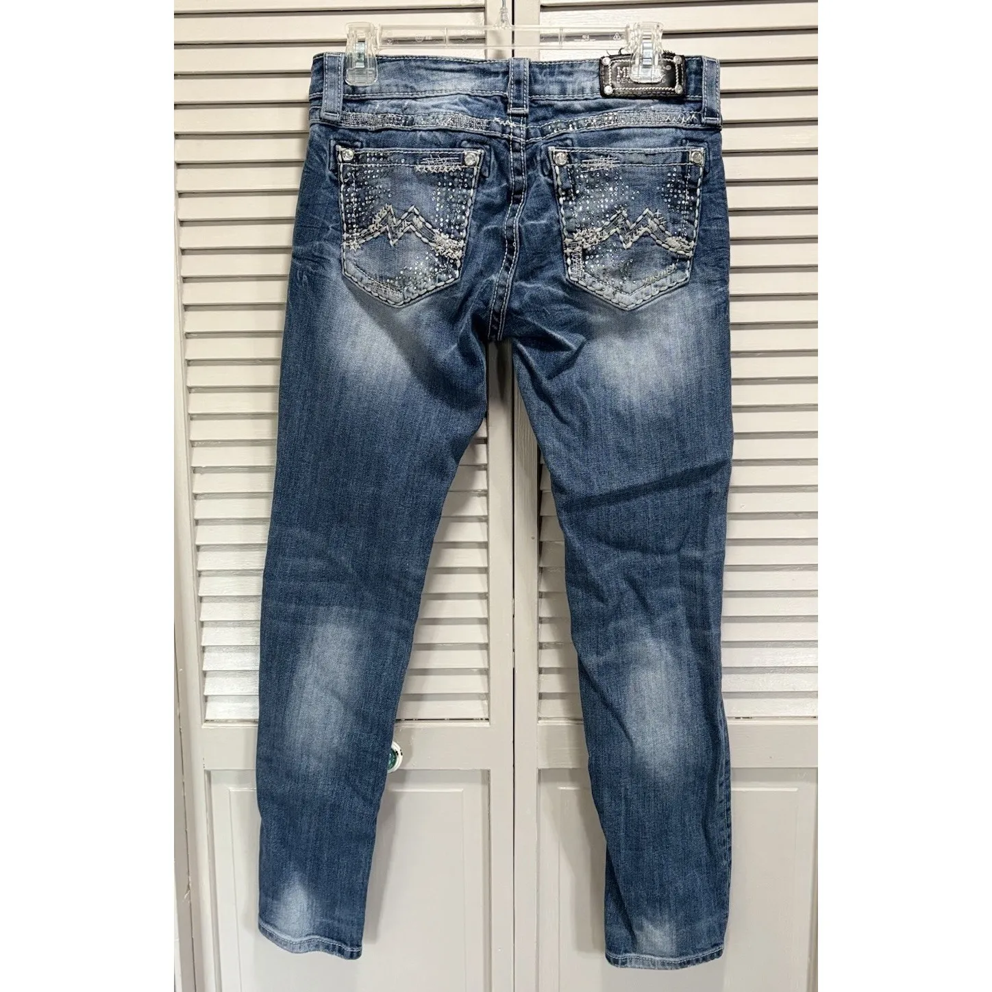 Miss Me Cuffed Skinny Jeans Embroidered/Gem Distressed Logo Size 30 Low‎ Rise - Image 5