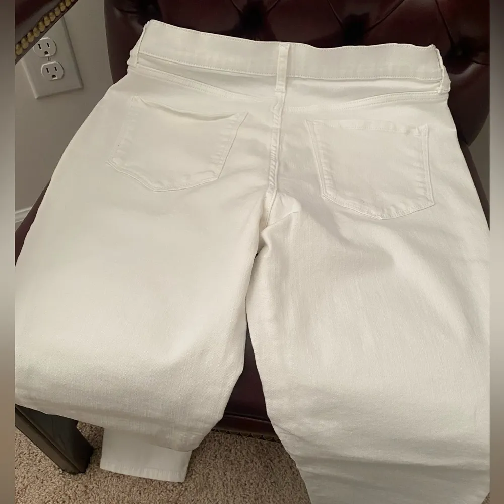 A.N.A. White Denim Jeans Size 8 - Image 4