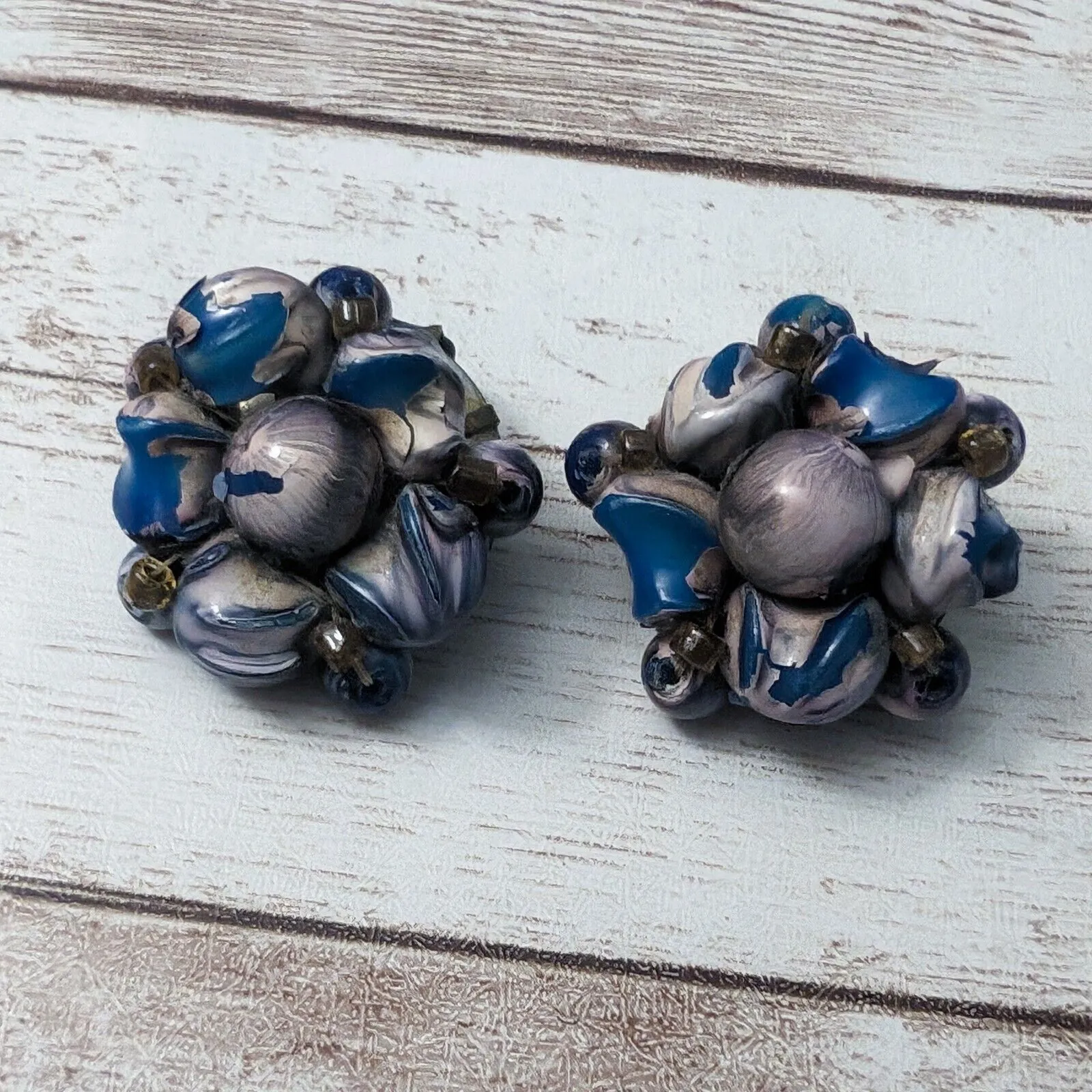 Vintage Clip On Earrings - Image 2
