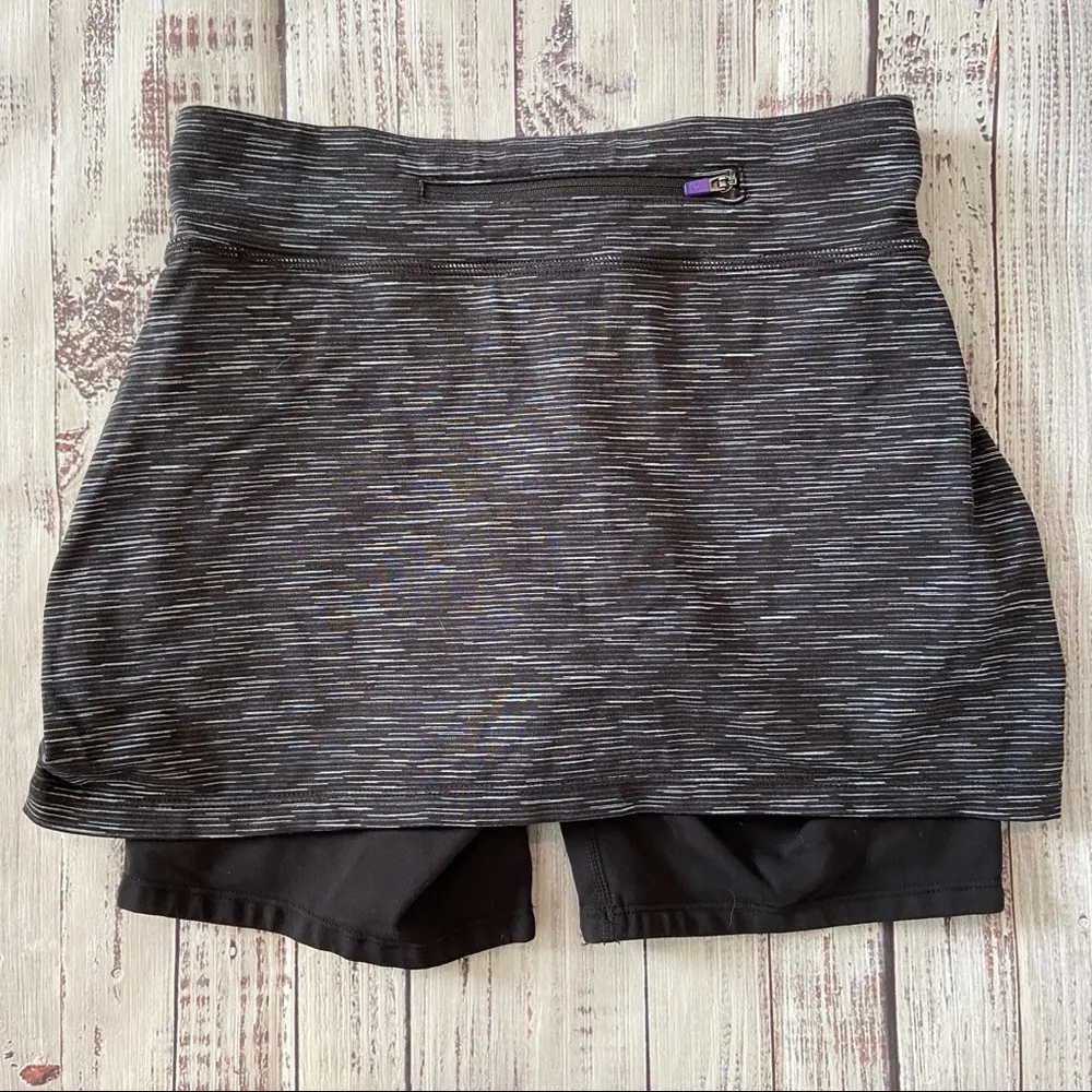 Athleta Black Space Dyed Contender 2 in 1 Skort. Size XSmall. EUC - Image 3