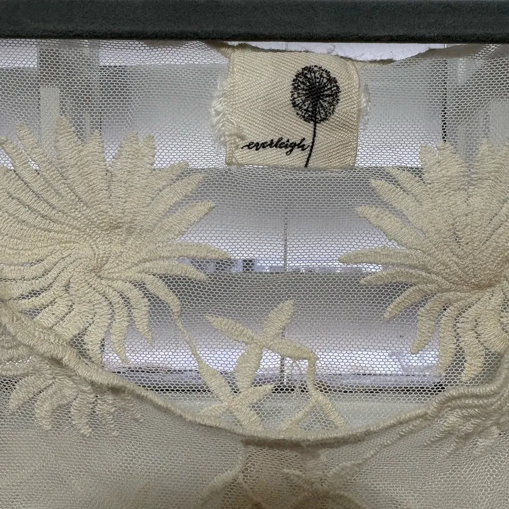 Everleigh Sheer Embroidered Snow Blossom Ivory Tunic Long Sleeve - Image 4