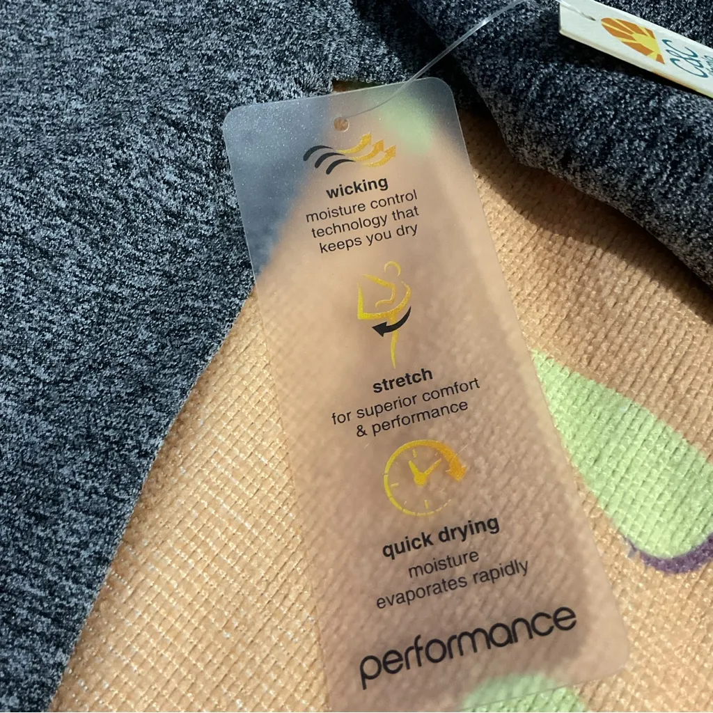 Cc California activewear top size M New grey heathered  :Box H: - Image 10