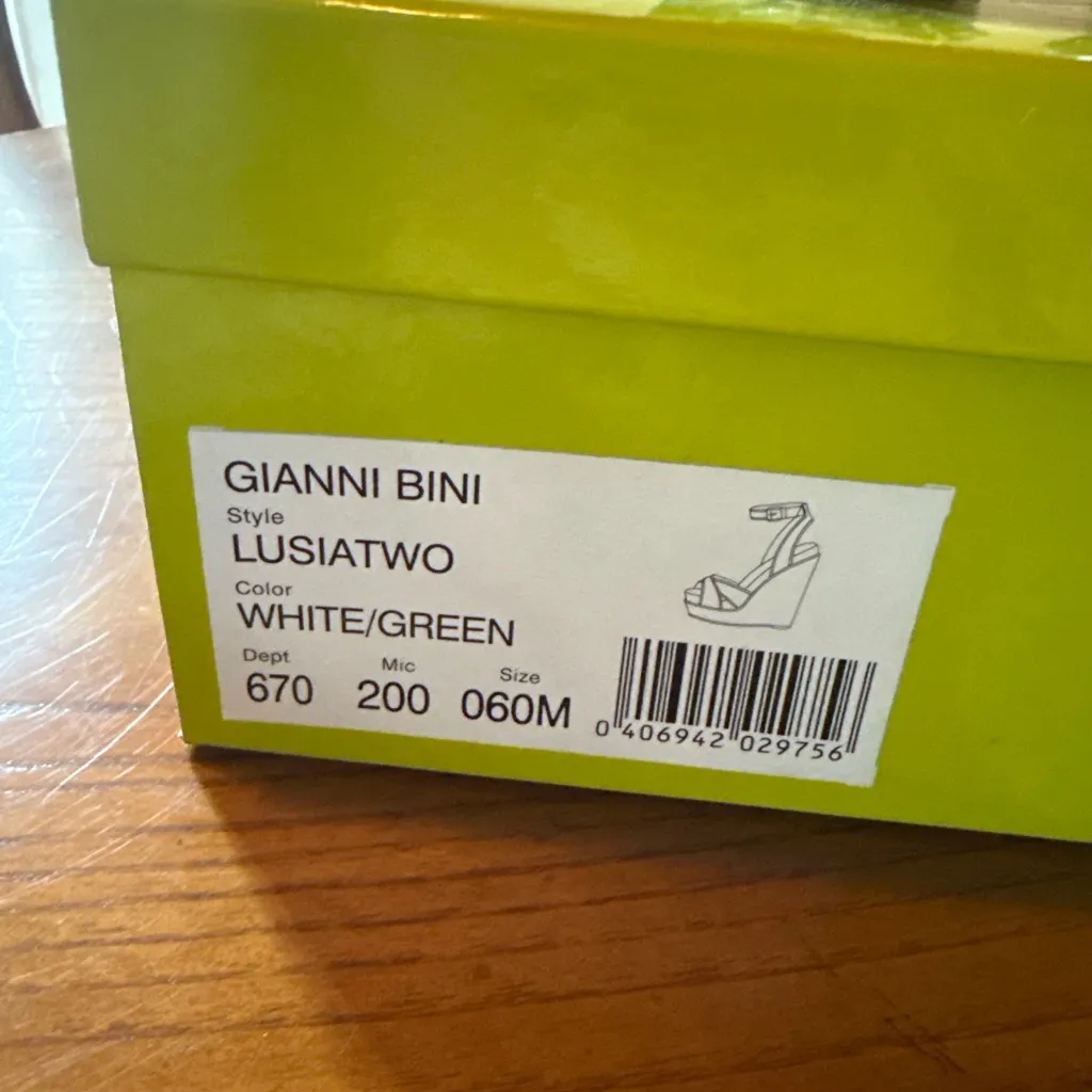 Gianni Bini Lusiatwo Wedge Sandals | Palm Leaf Print | NWT | Size 6M - Image 8