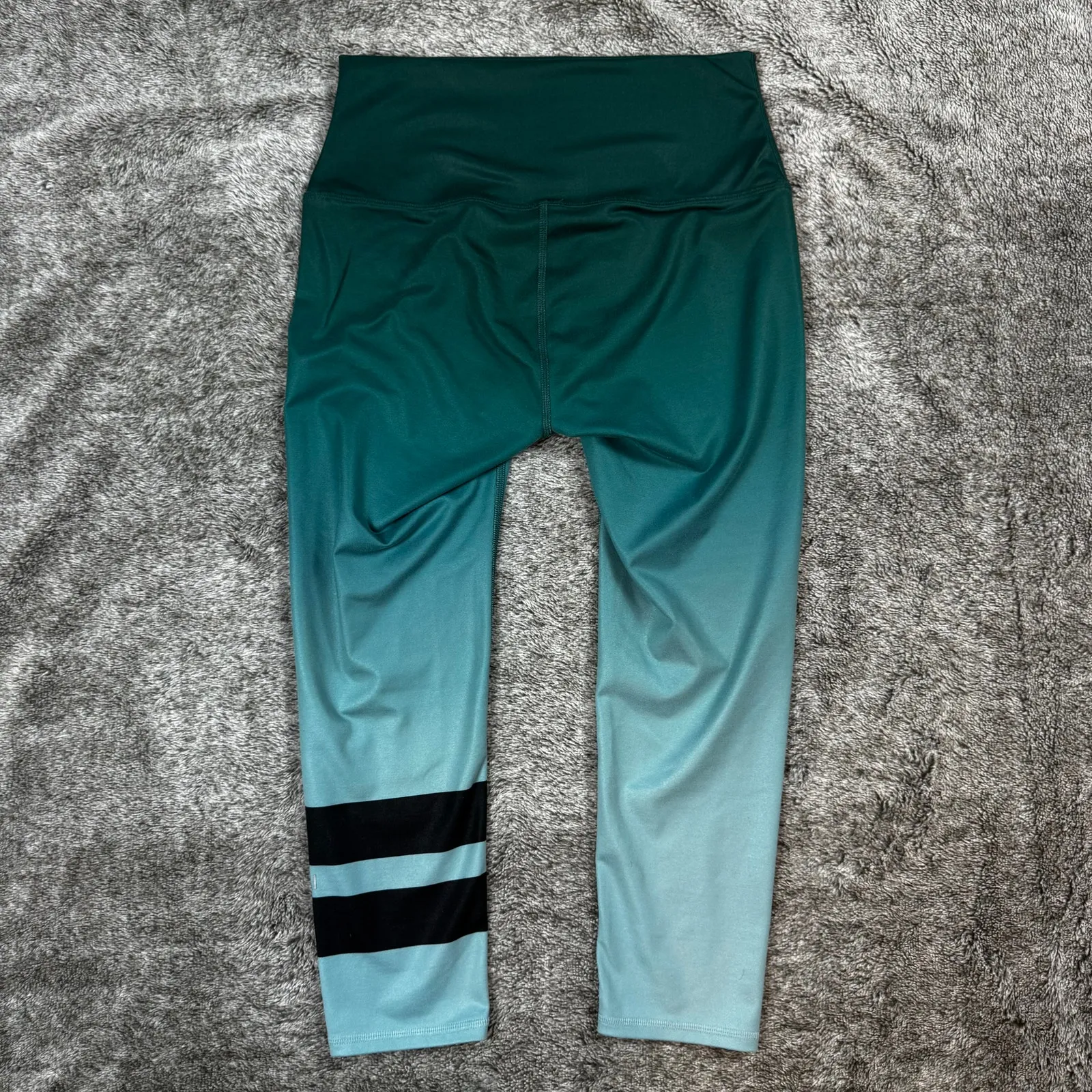 ALO Yoga Airbrush Leggings Women's XS Gradient Evermint - Image 6