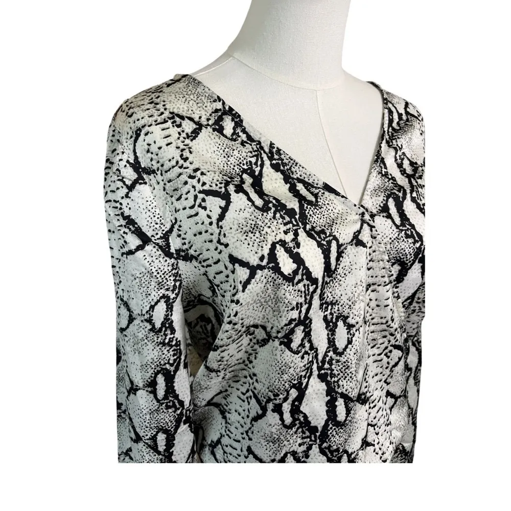 BB Dakota Black and White Snakeskin Bodysuit Top Women’s Size Large NWT - Image 4