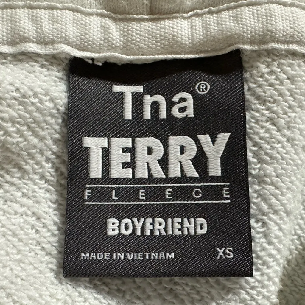 Aritzia TNA Sweatfleece
Cozy Fleece Boyfriend Fit Zip Up
Hoodie White XS - Image 6