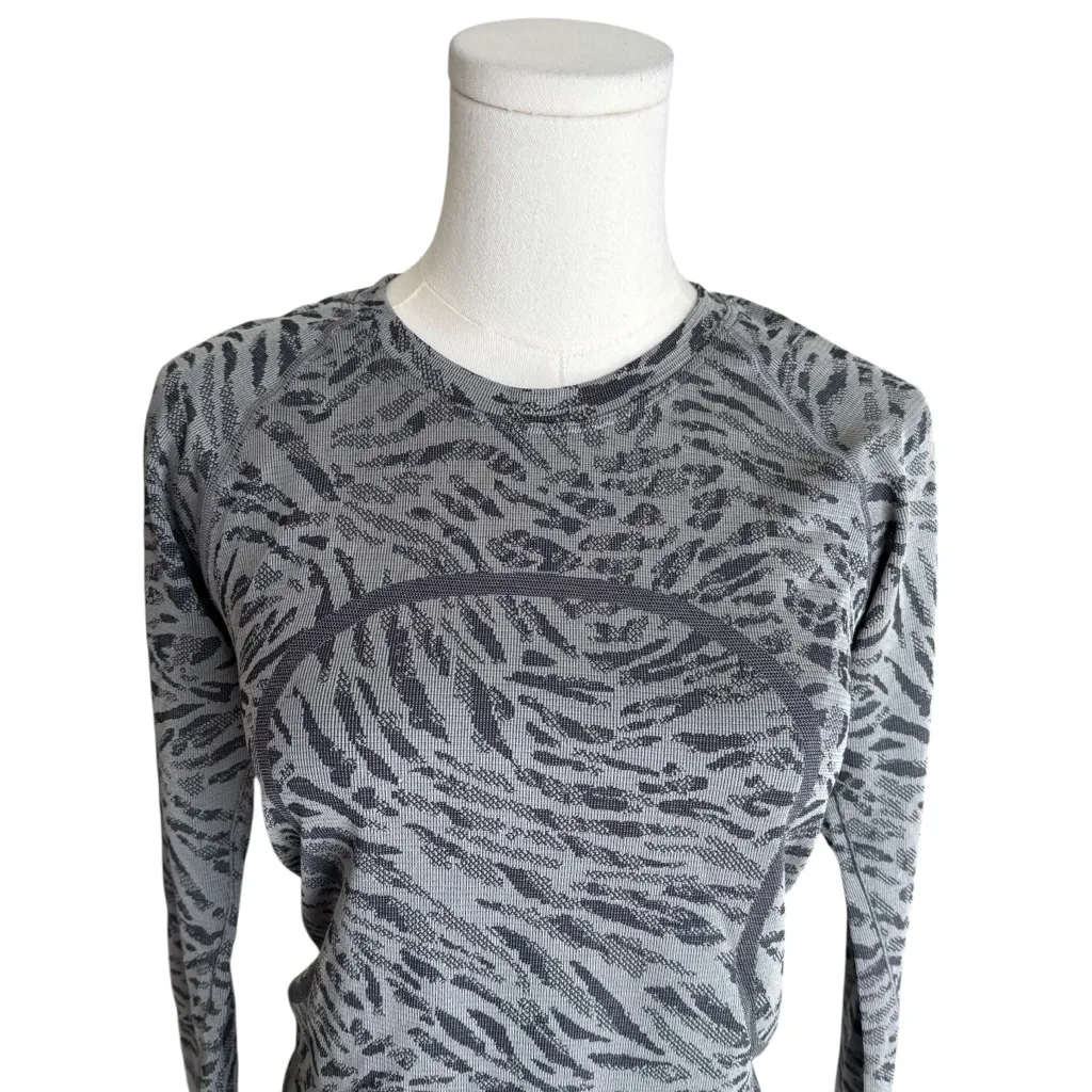 Lululemon - Swiftly Tech Long Sleeve Shirt 2.0 Race Length Animal Print Sz 6 - Image 4