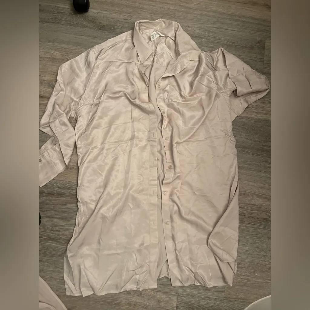 NWT H&M CREAM VISCOSE SHIRT AND SHORTS SET M - Image 3