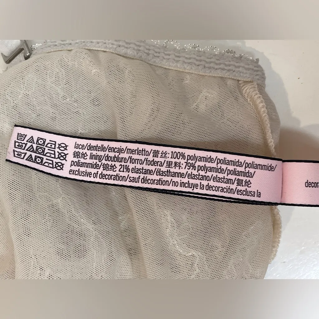 Victoria's Secret Women’s Lace‎ Intimates Bra Size XS - Image 8