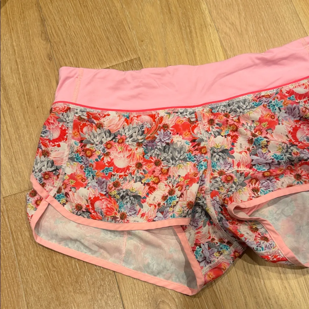 Lululemon Run Speed Short Flowabunga Mini Multi Bleached Coral 2.5” Sz 8 - Image 3