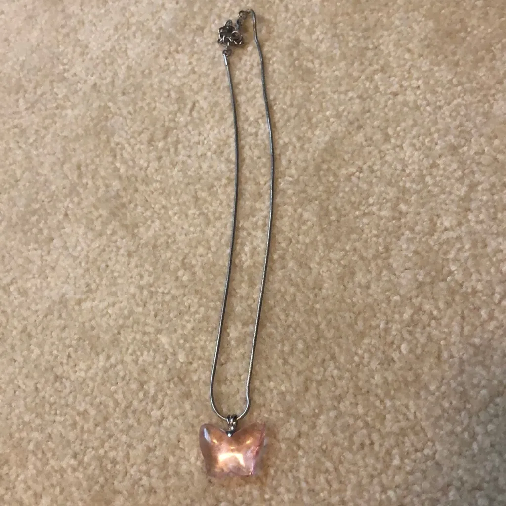 Short pink butterfly necklace - Image 3