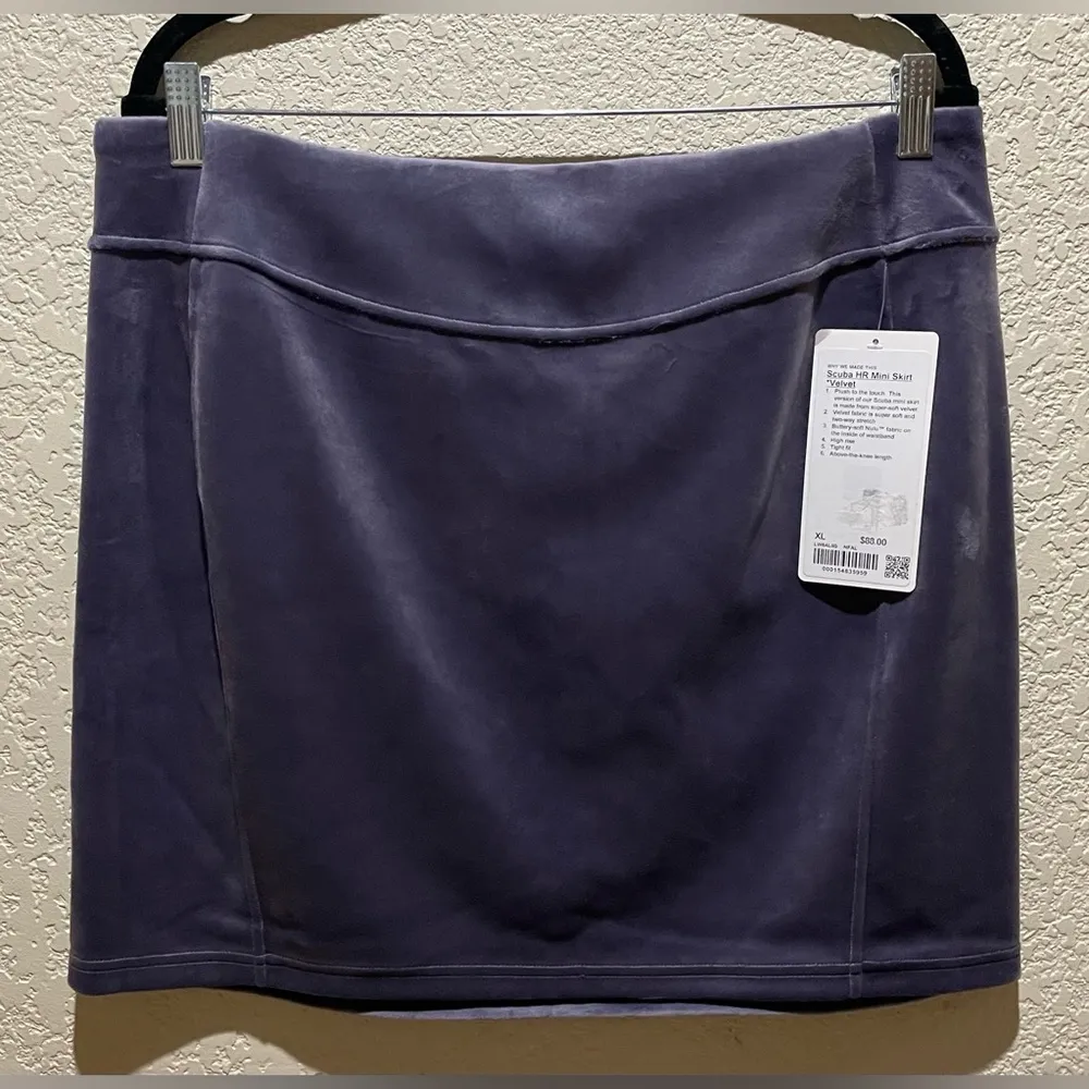 Lululemon NWT Scuba High Rise Velvet Mini Skirt Nightfall Size XL - Image 7
