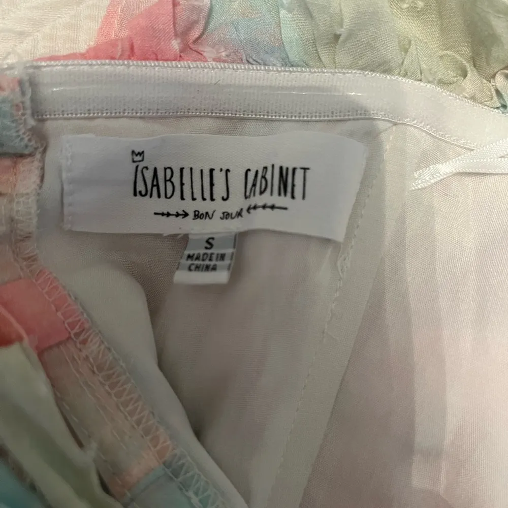 Isabelle’s Cabinet Top - Image 3