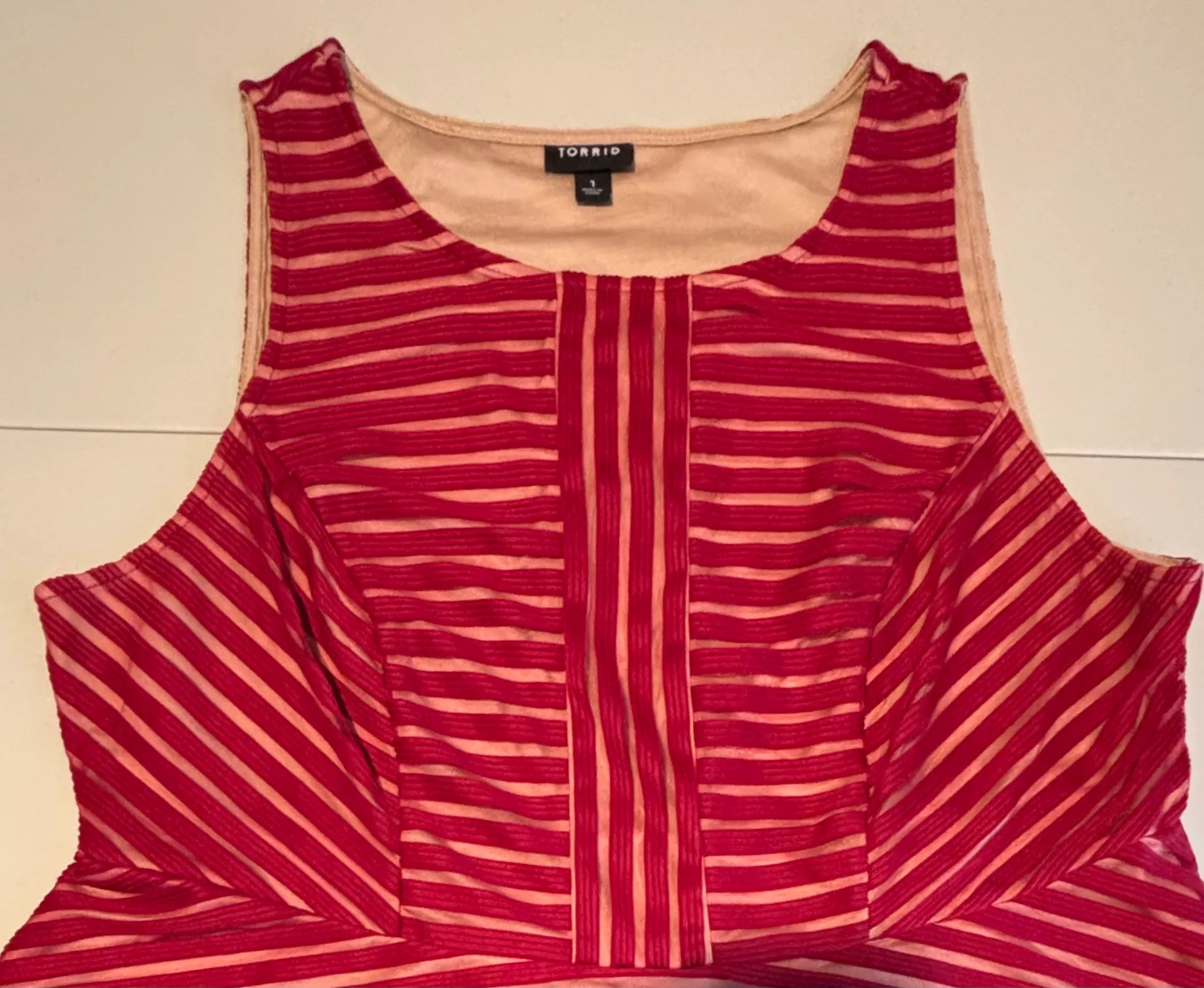 TORRID | ladies plus size blouse. Size: 1/1X/14-16 - Image 3