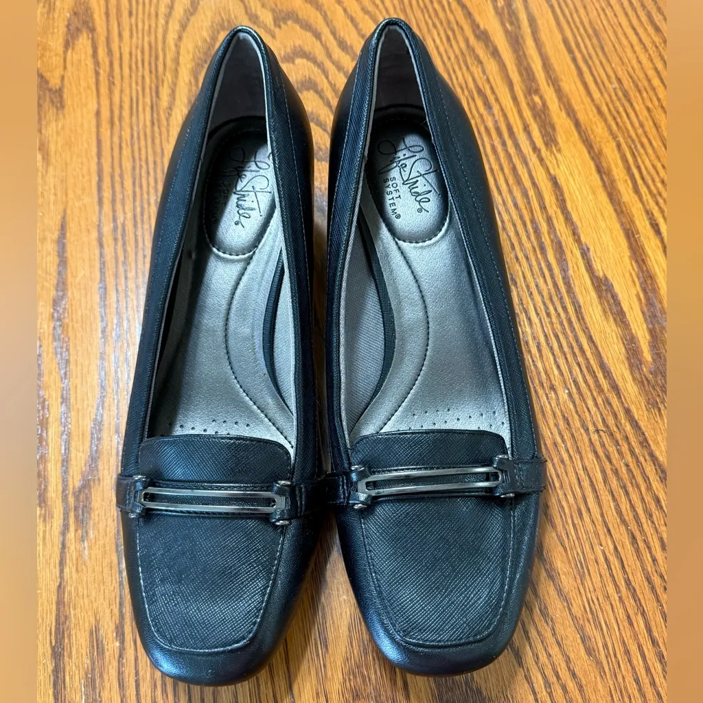 Life Stride Soft System Black Heeled Loafers With Horse Bit 9W - Image 5