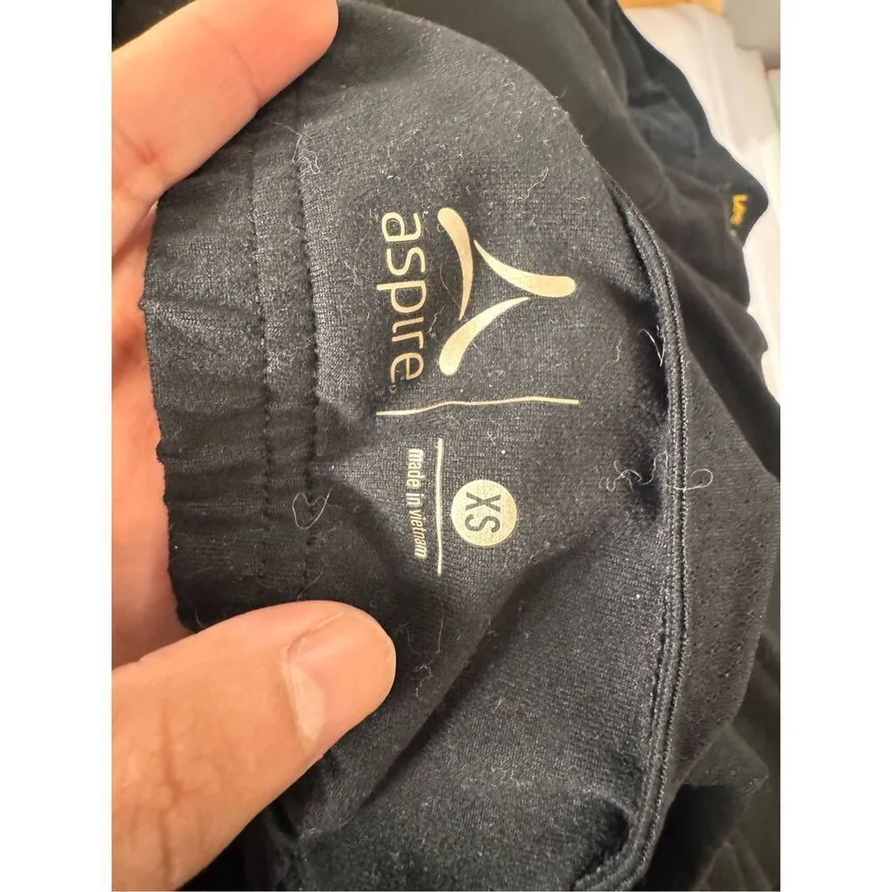 Aspire black tank top with built in sports bra size XSMALL Black - Image 4